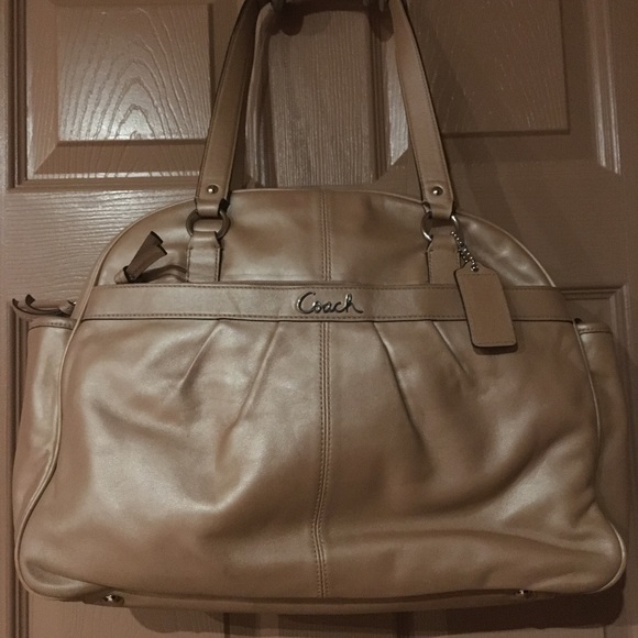 Cream leather COACH diaper bag - Picture 4 of 7