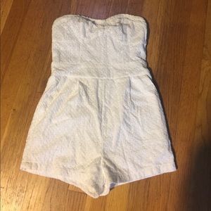 ⛅️WHITE EYELET ROMPER⛅️