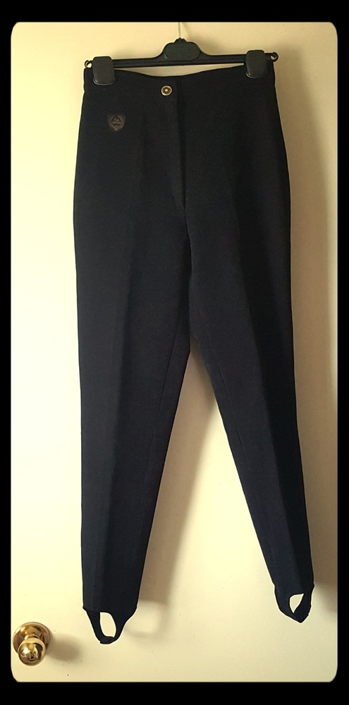 Black pants with stirup