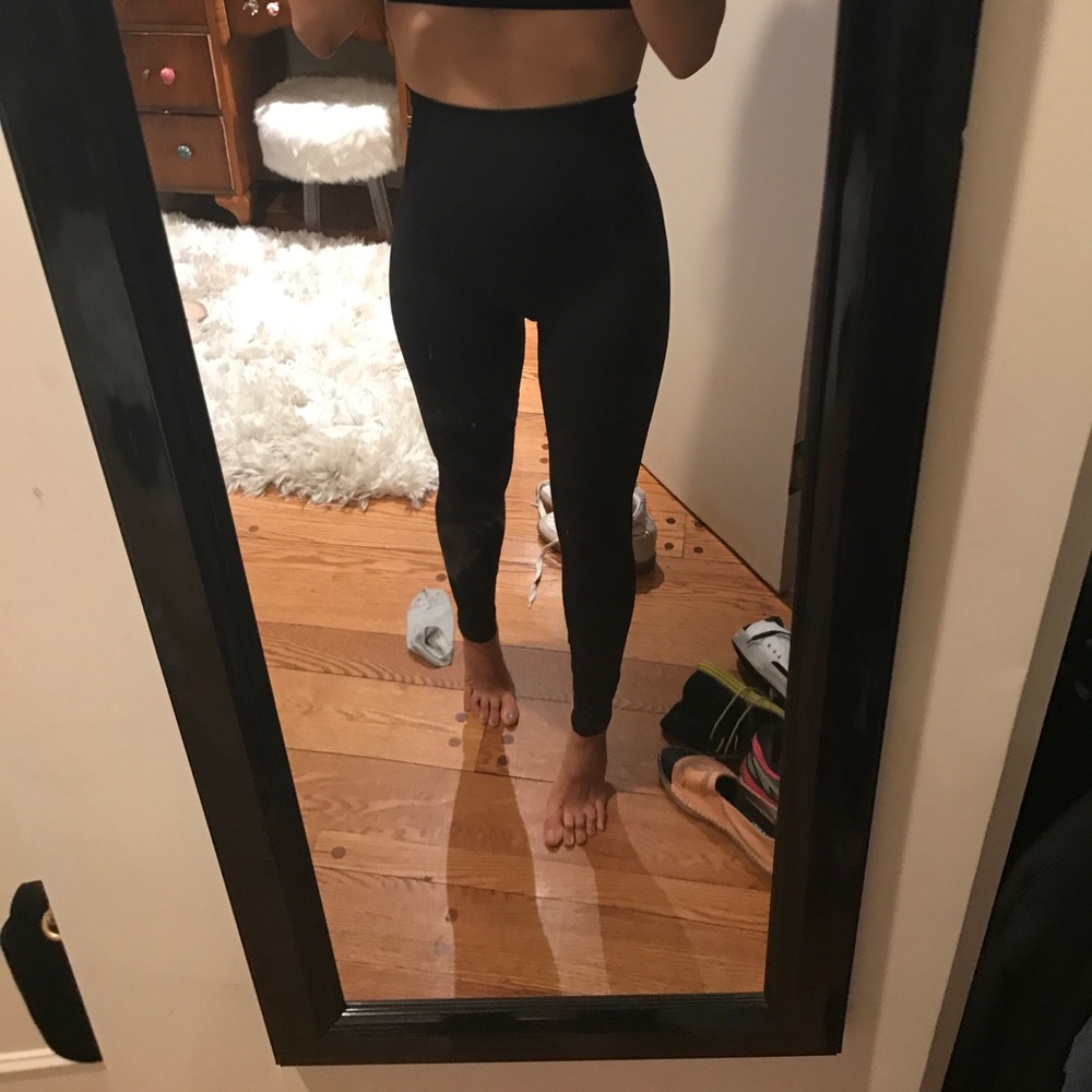 NWOT lululemon dark grey seamless compression 2 xs