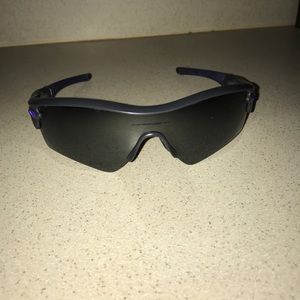 Oakley sunglasses 😎 with 2 extra lenses and bag