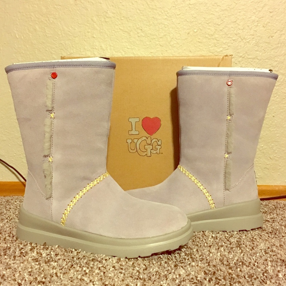 I Love UGGS gray leather boots girls size 5, NIB.