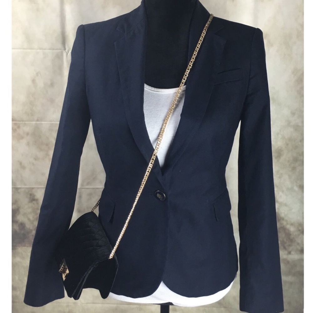 🦄 Zara Single Button Navy Blazer