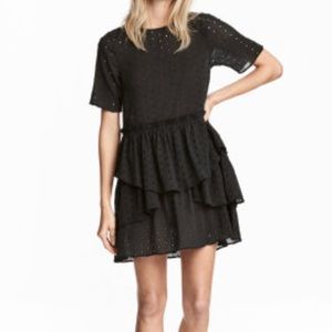 BLACK SHORTSLEEVE EYELET H&M DRESS!!!