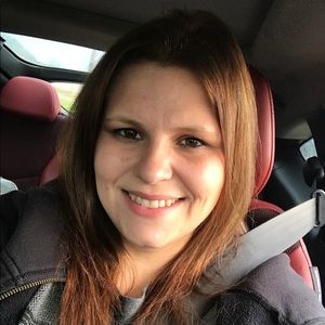 Meet your Posher, Monique