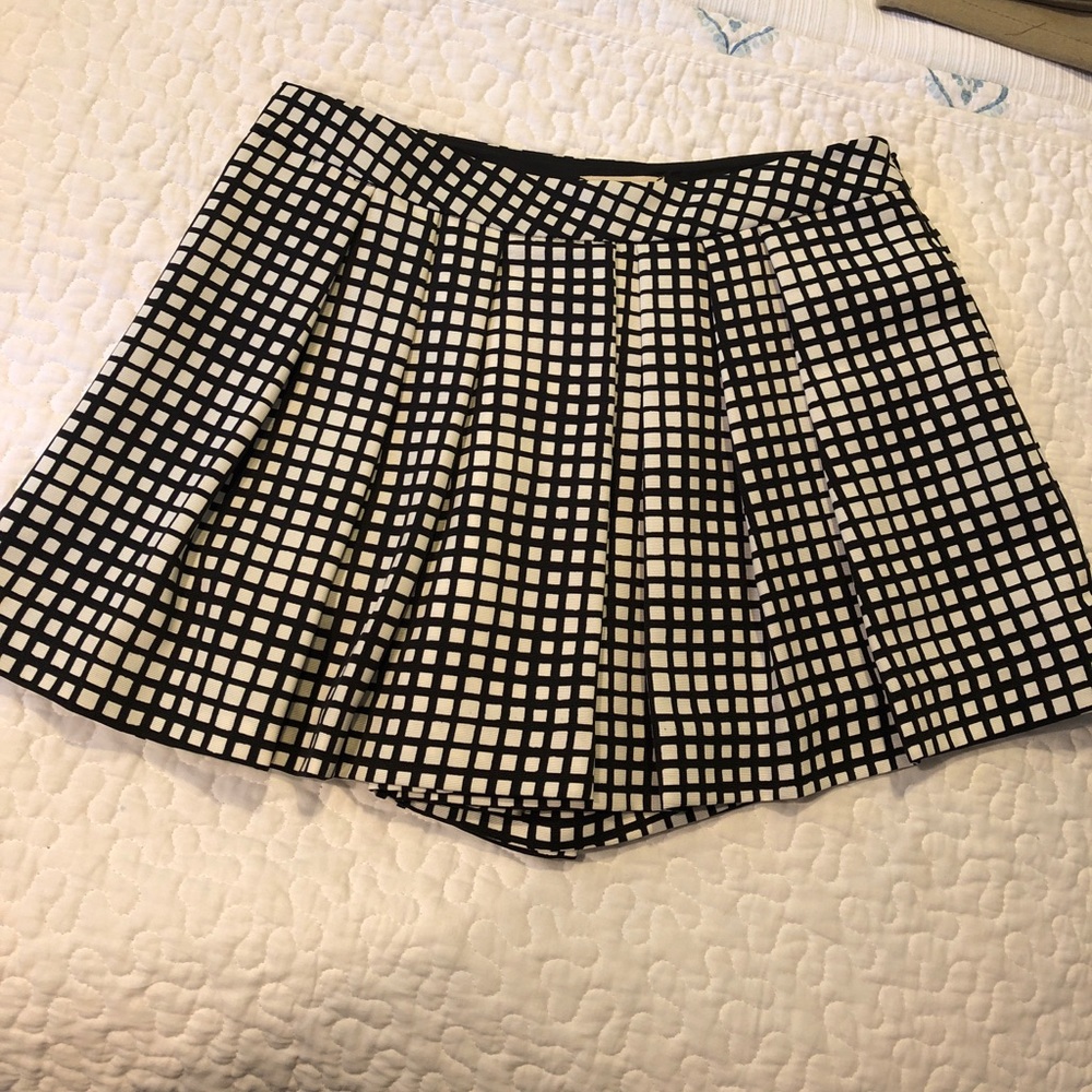 L’Agence Shorts