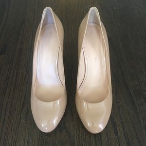 Banana Republic Nude Wedges