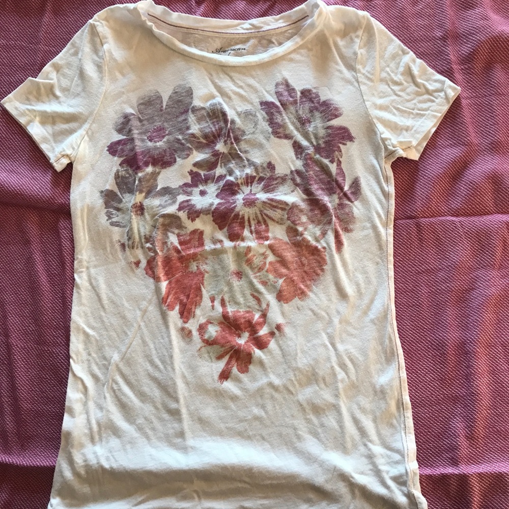 American Eagle Flower Heart Tee