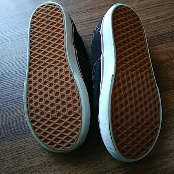 Vans - Picture 3 of 4