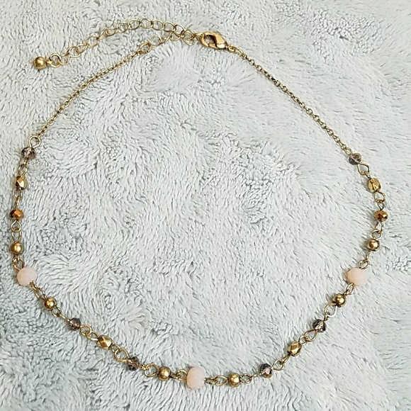 Charming delicate gold choker w/light pink beads - Picture 2 of 4