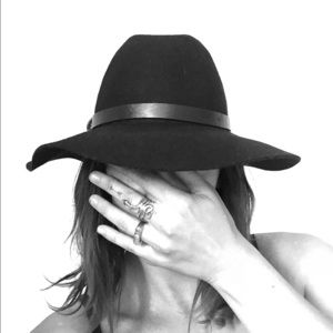 J-Crew soft black hat