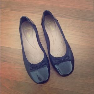 Clark’s collection soft cushion black sleek