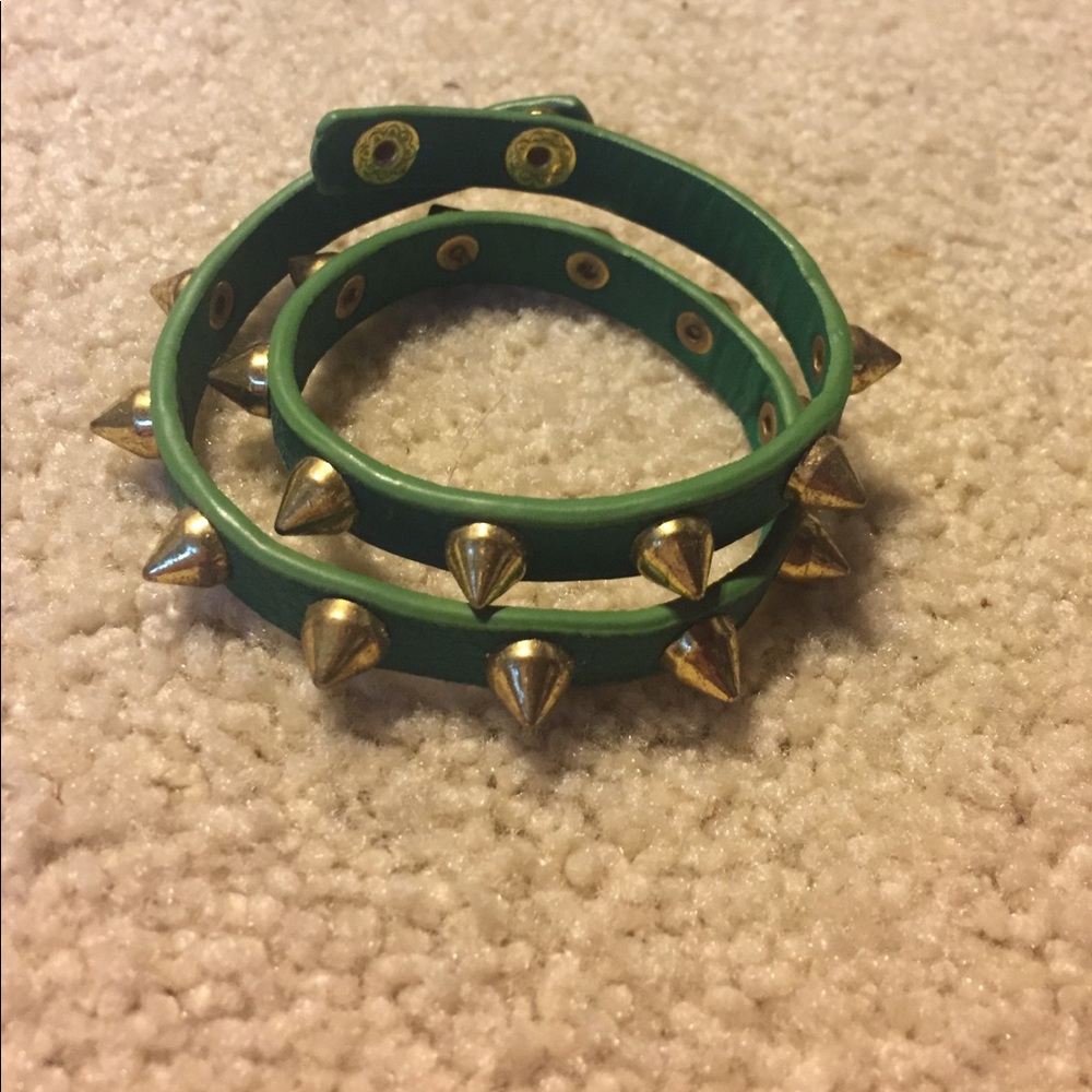 💚GREEN WRAP BRACELET💚