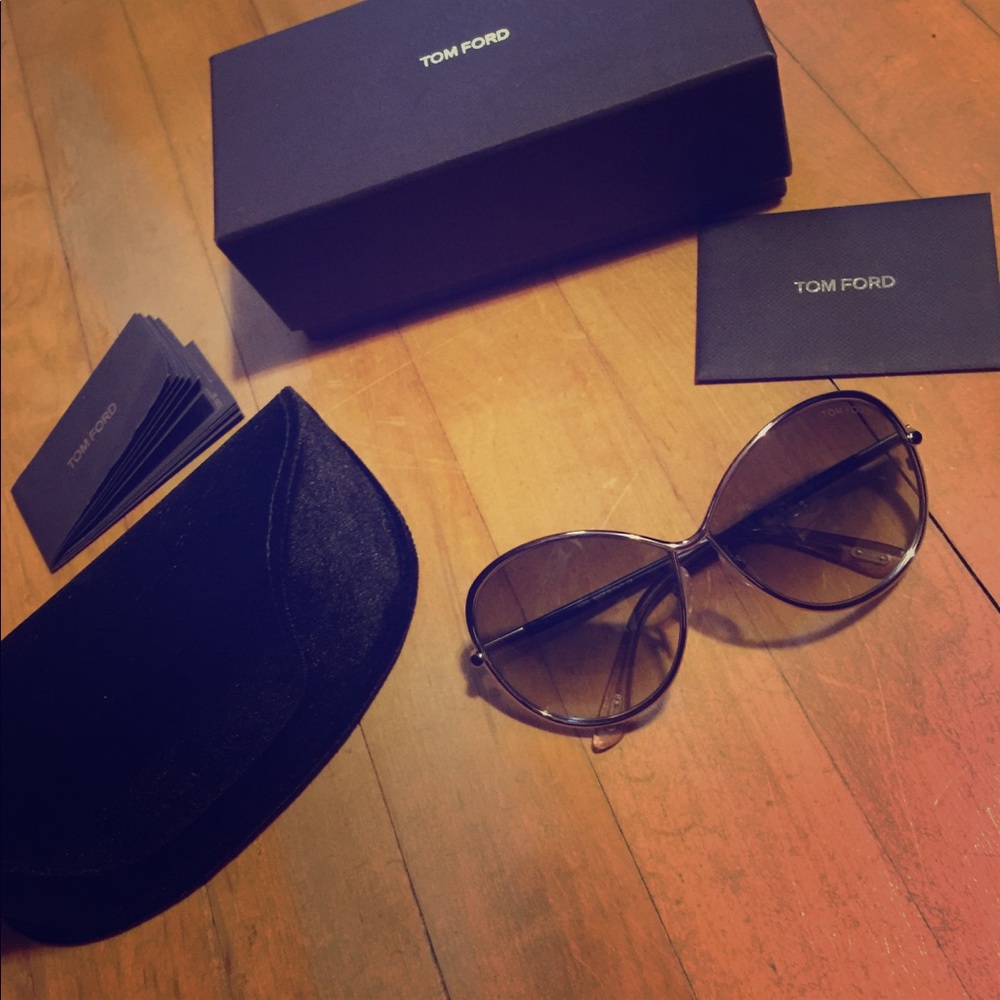 Tom Ford IRIS sunglasses