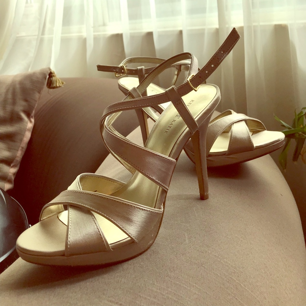 Size 10 - Kate & Kellie