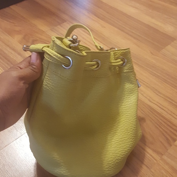 Green Drawstring Bag - Picture 2 of 3
