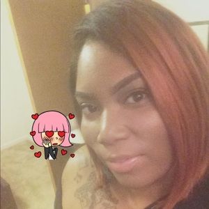 Meet your Posher, Chloe