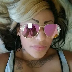 Meet your Posher, Kassandra