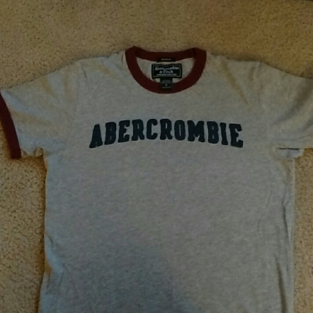 Abercrombie and Fitch tee