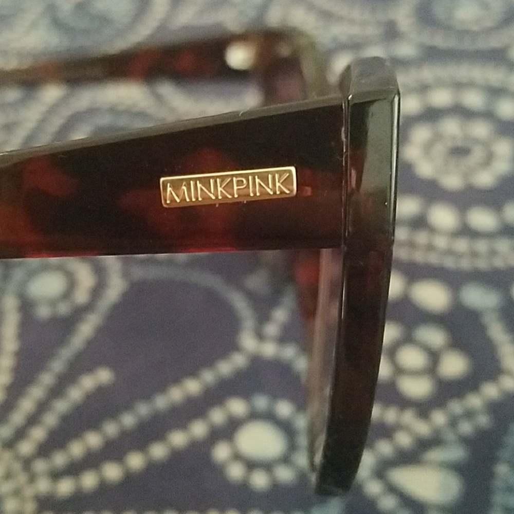 MINKPINK El Loco Sunglasses NEW - Picture 8 of 8