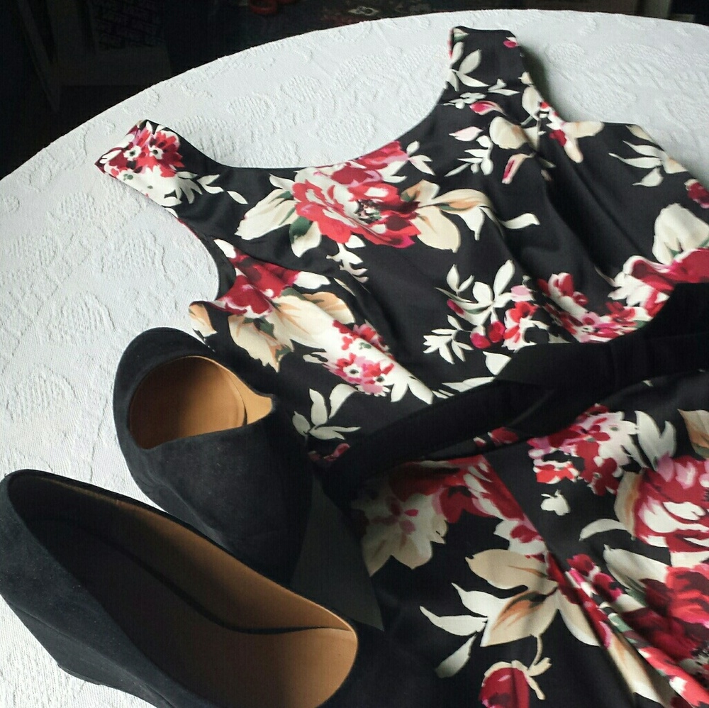 White House, BLACK Market  Dress