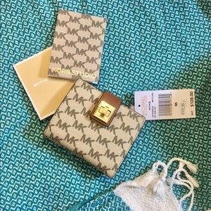 Michael Kors wallet
