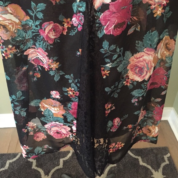 NWT Size XS Floral/Lace Kimono - Picture 7 of 7