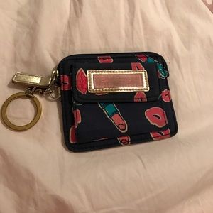 Key id case in gimme a kiss
