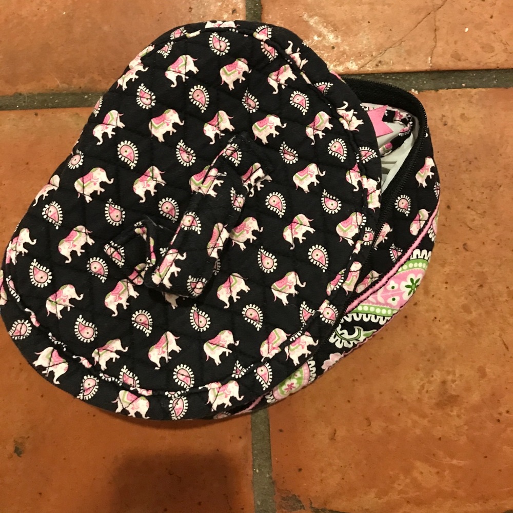 Round vera Bradley jewelry bag