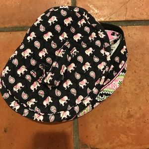 Round vera Bradley jewelry bag
