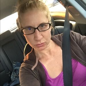 Meet your Posher, Laurie