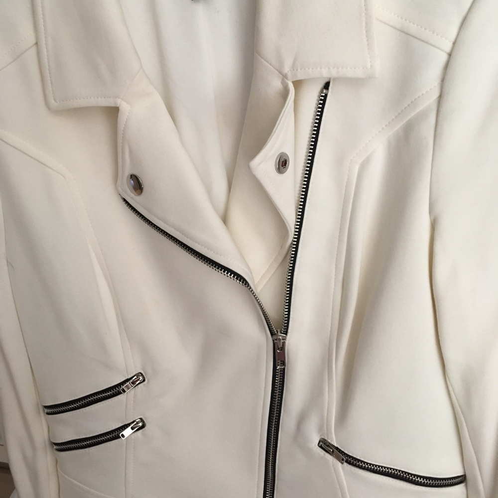 Cute Bebe jacket! Ivory.