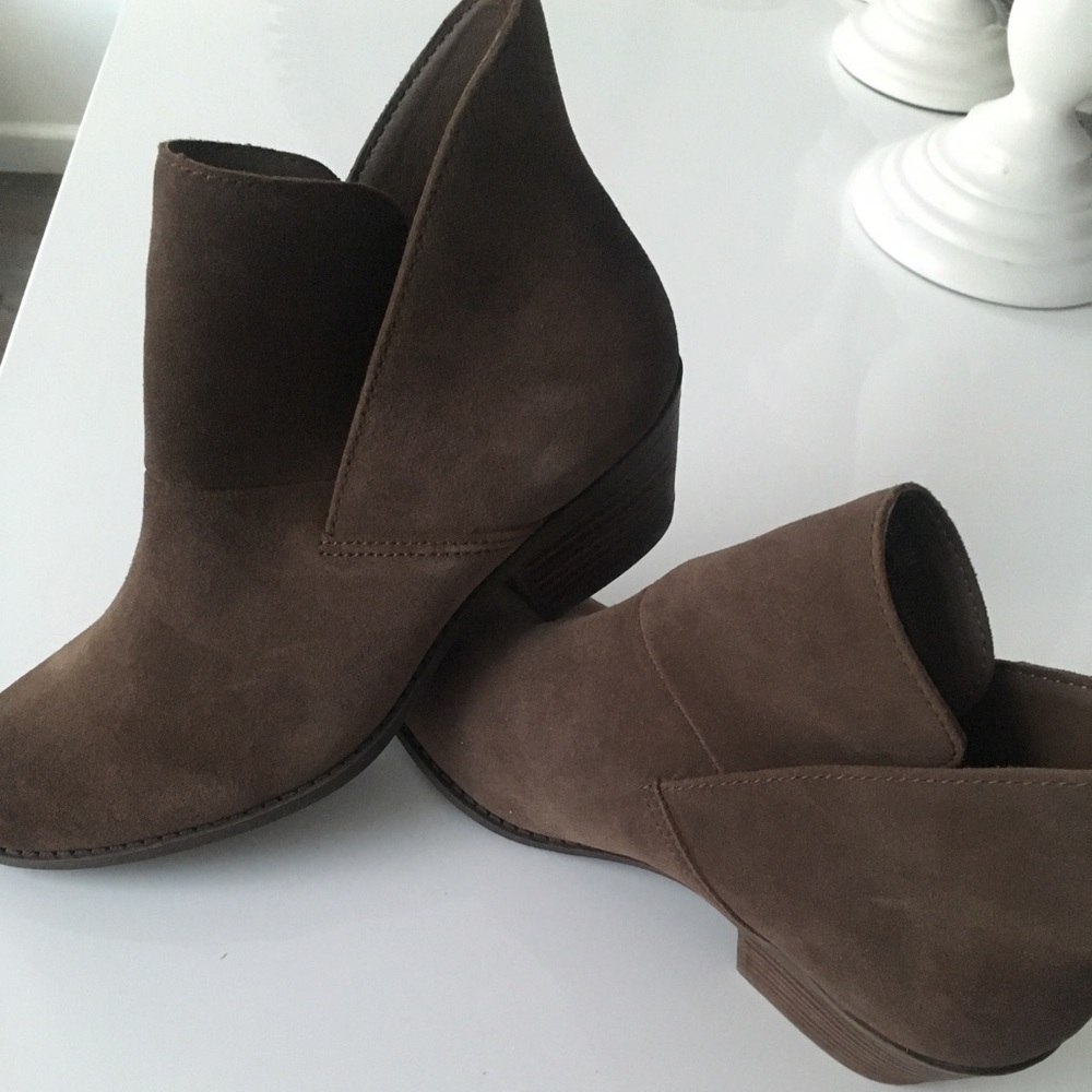 Boots - Picture 2 of 2