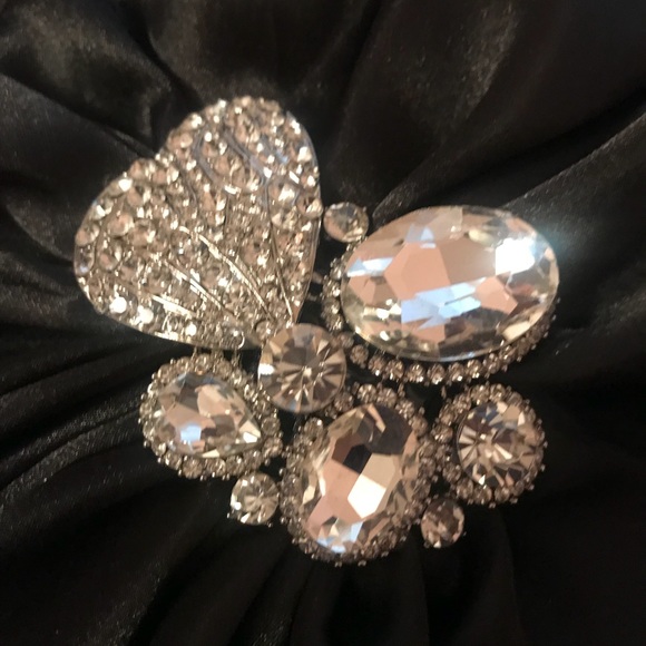 Ladies Brooch *Beautiful Silk & Rhinestones* - Picture 4 of 4