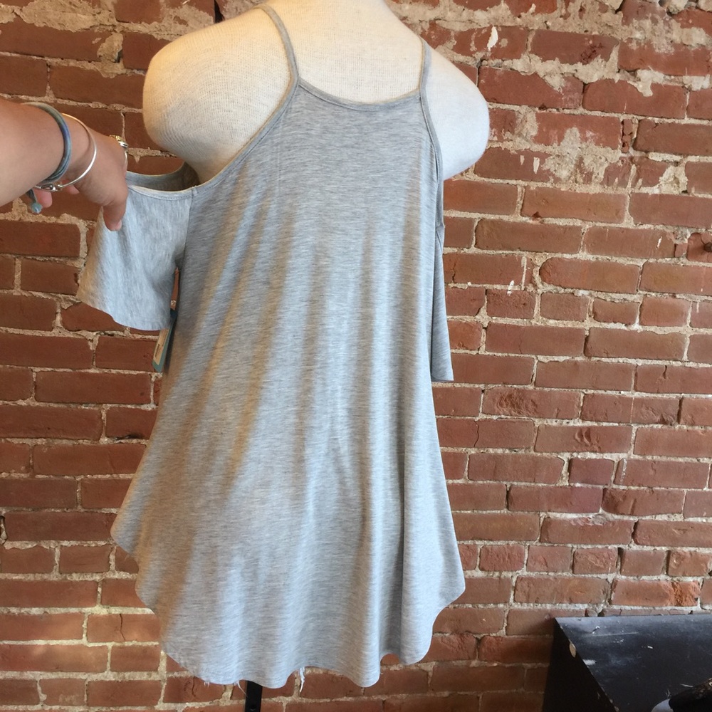 NWT cold shoulder deep v top! - Picture 7 of 8