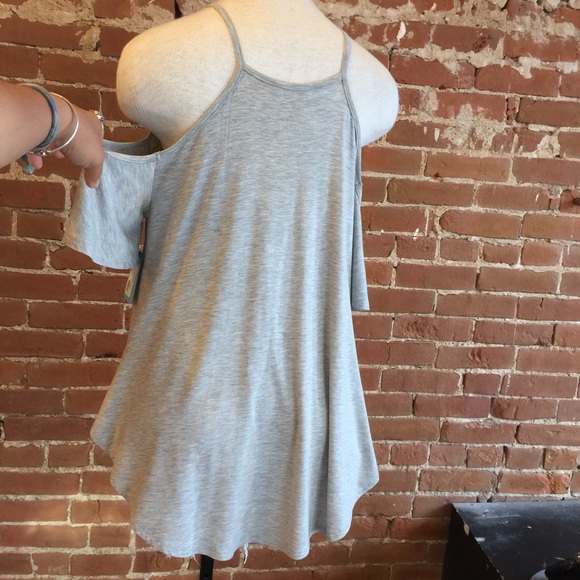NWT cold shoulder deep v top! - Picture 7 of 8