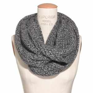 Madewell Softest Ribbed Circle Scarf