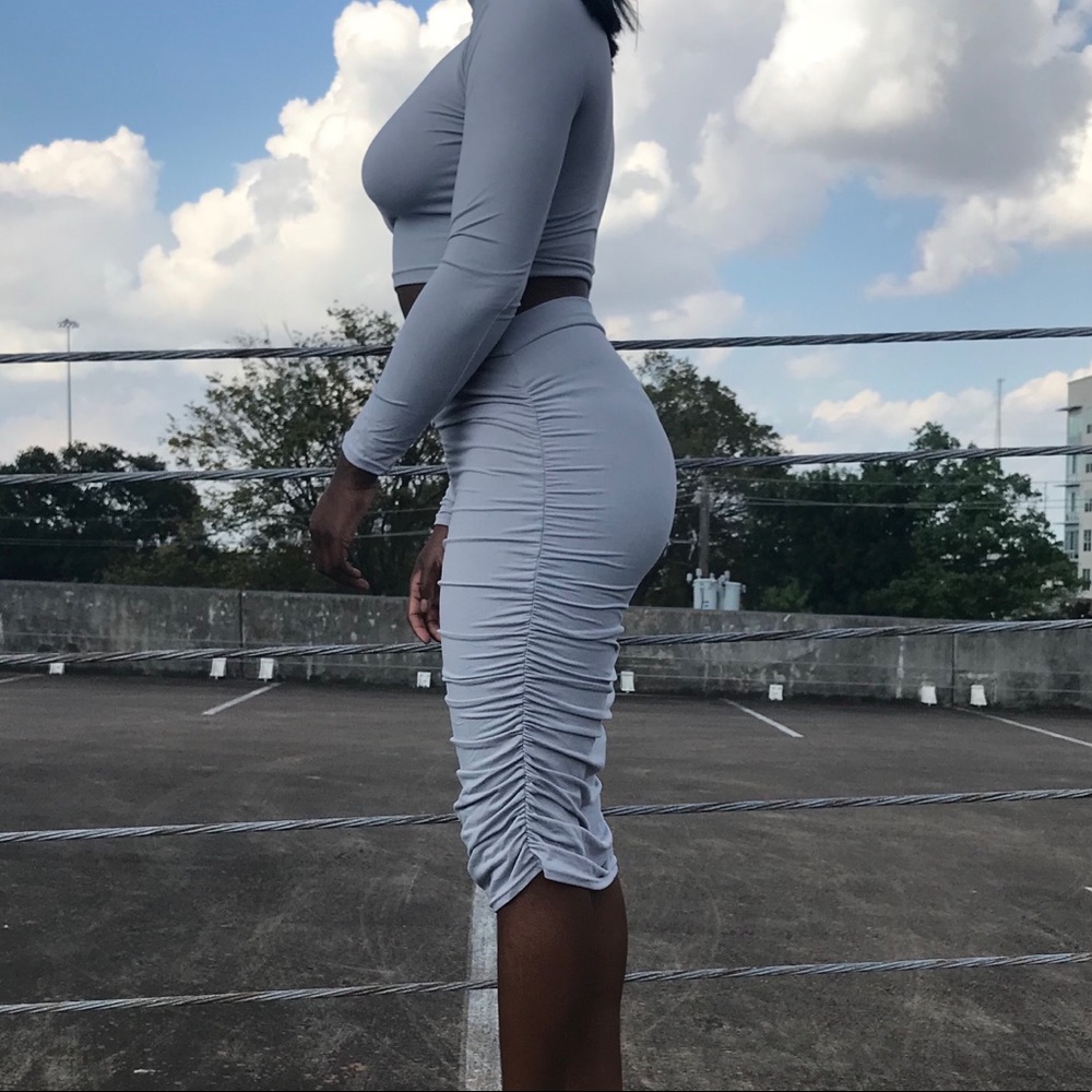 Grey Set - Picture 2 of 4