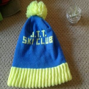 SKI CLUB HAT