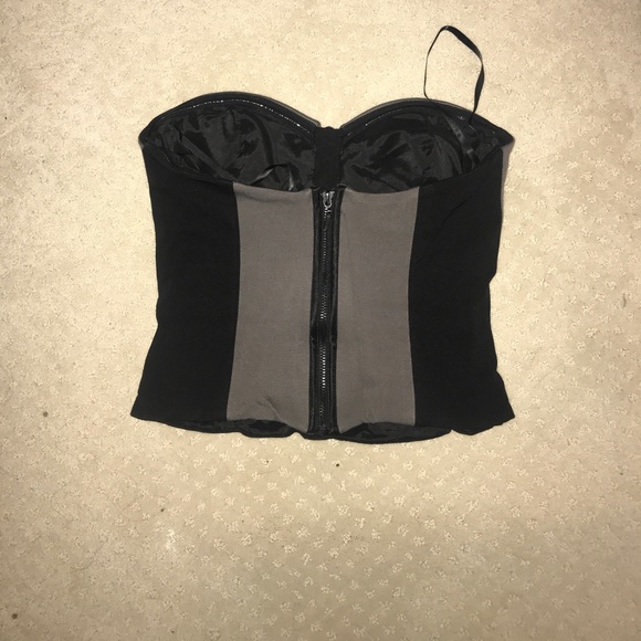Black and gray bustier crop top - Picture 2 of 2