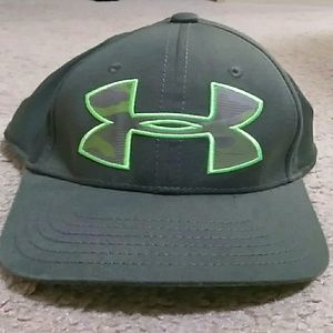 Under armour camouflage hat