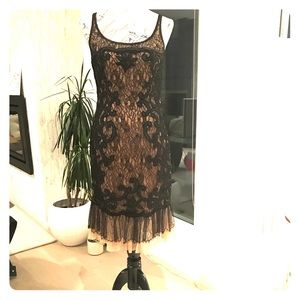 Carmen Marc Valvo Signature lace evening dress