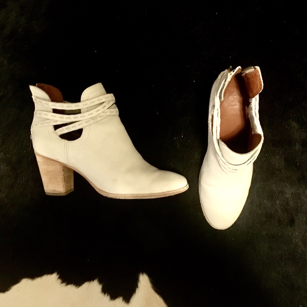 Frye Naomi Bootie