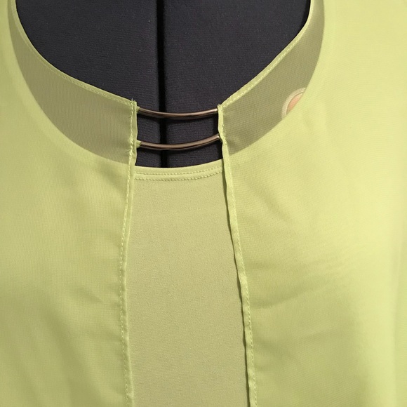 Top - Picture 2 of 6