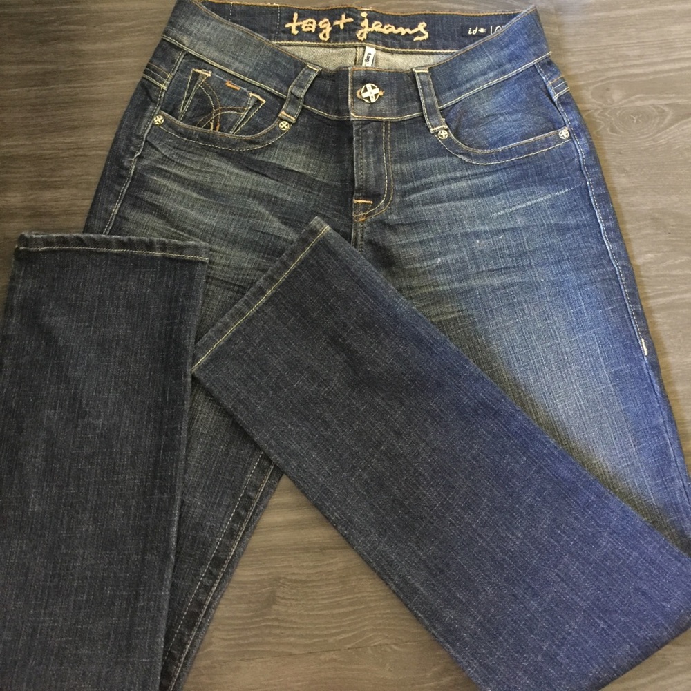 Tag Jeans