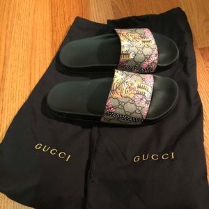 Gucci Bengal Slides Pink
