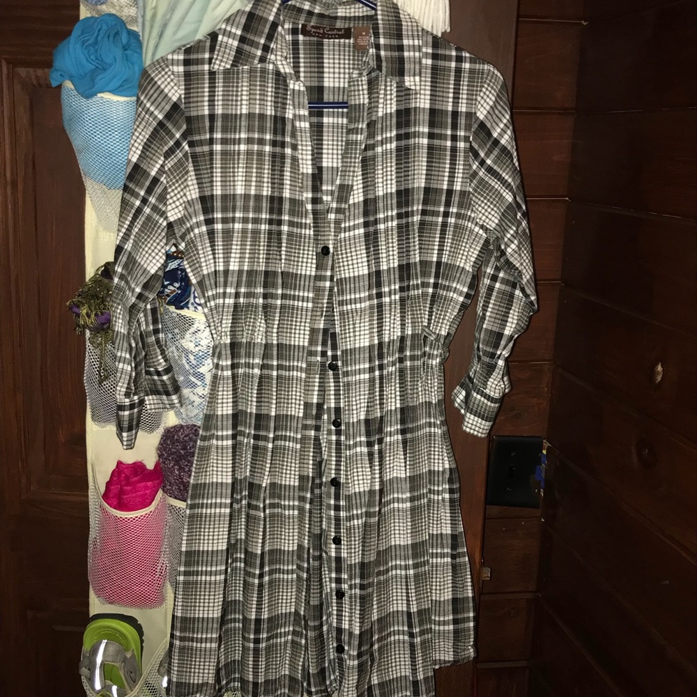 Tunic length button down blouse