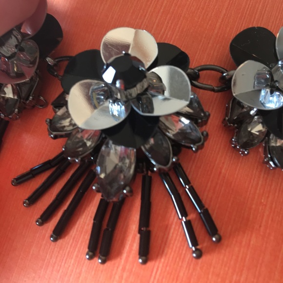 ⭕️Unique Statement Necklace w/Black Beads & Crystals - Picture 3 of 5