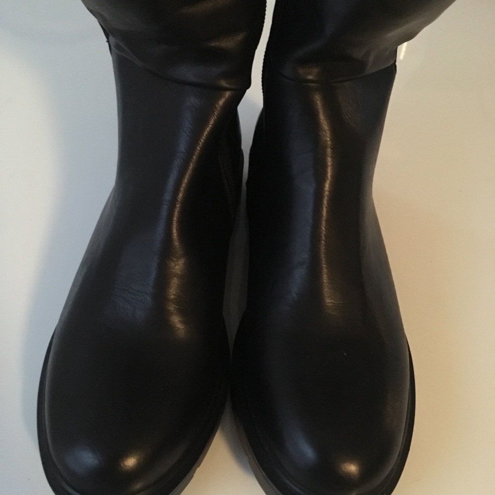 Boots - Picture 3 of 4