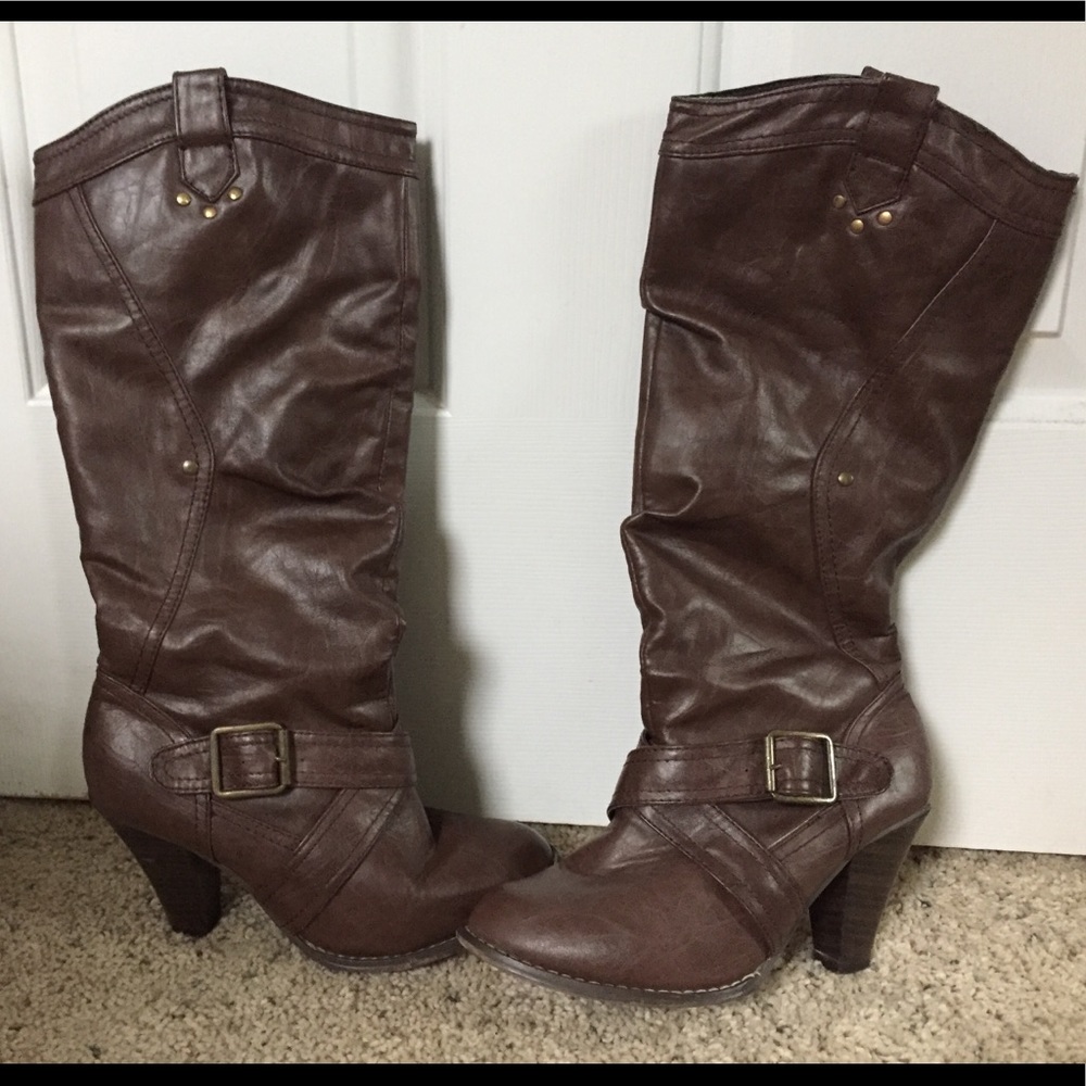 Cute brown calf boots size 6 1/2 Women’s